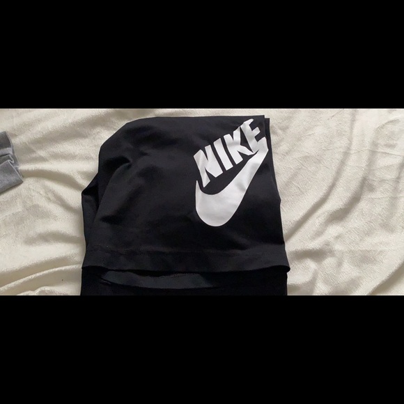 nike shorts (knee long) - Picture 1 of 1